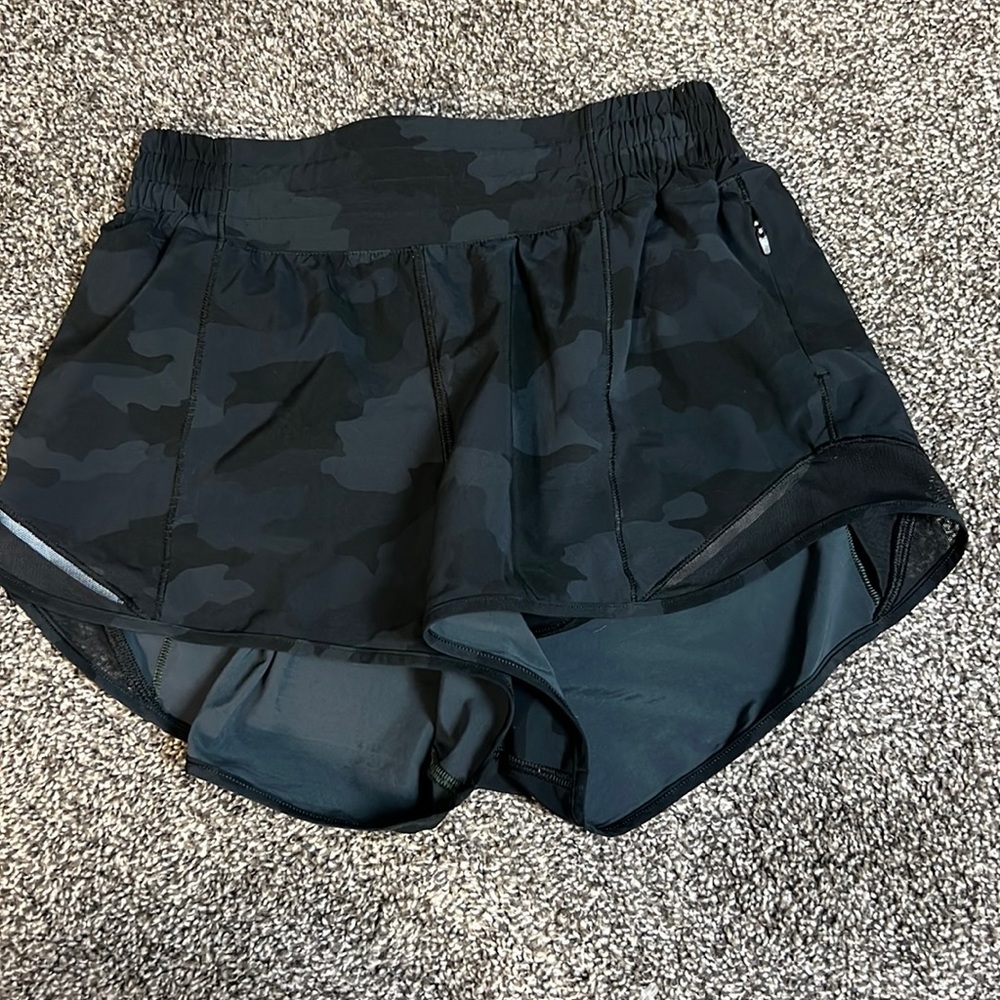 Lululemon hotty hot shorts